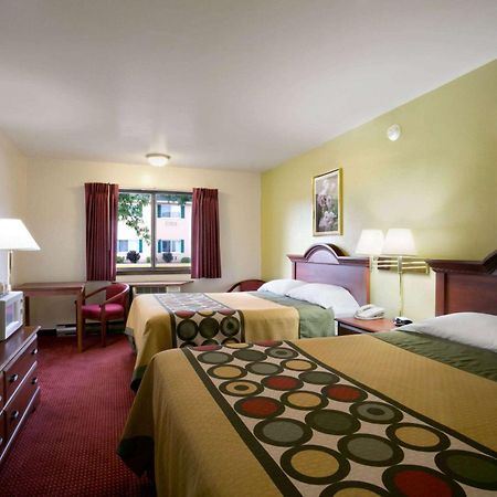 Hotel Super 8 by Wyndham Eau Claire WI Extérieur photo