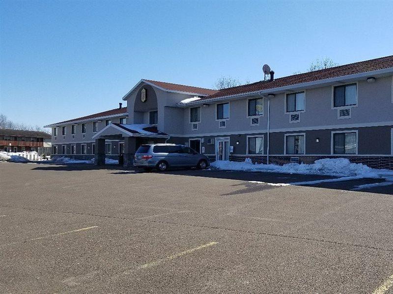Hotel Super 8 by Wyndham Eau Claire WI Extérieur photo