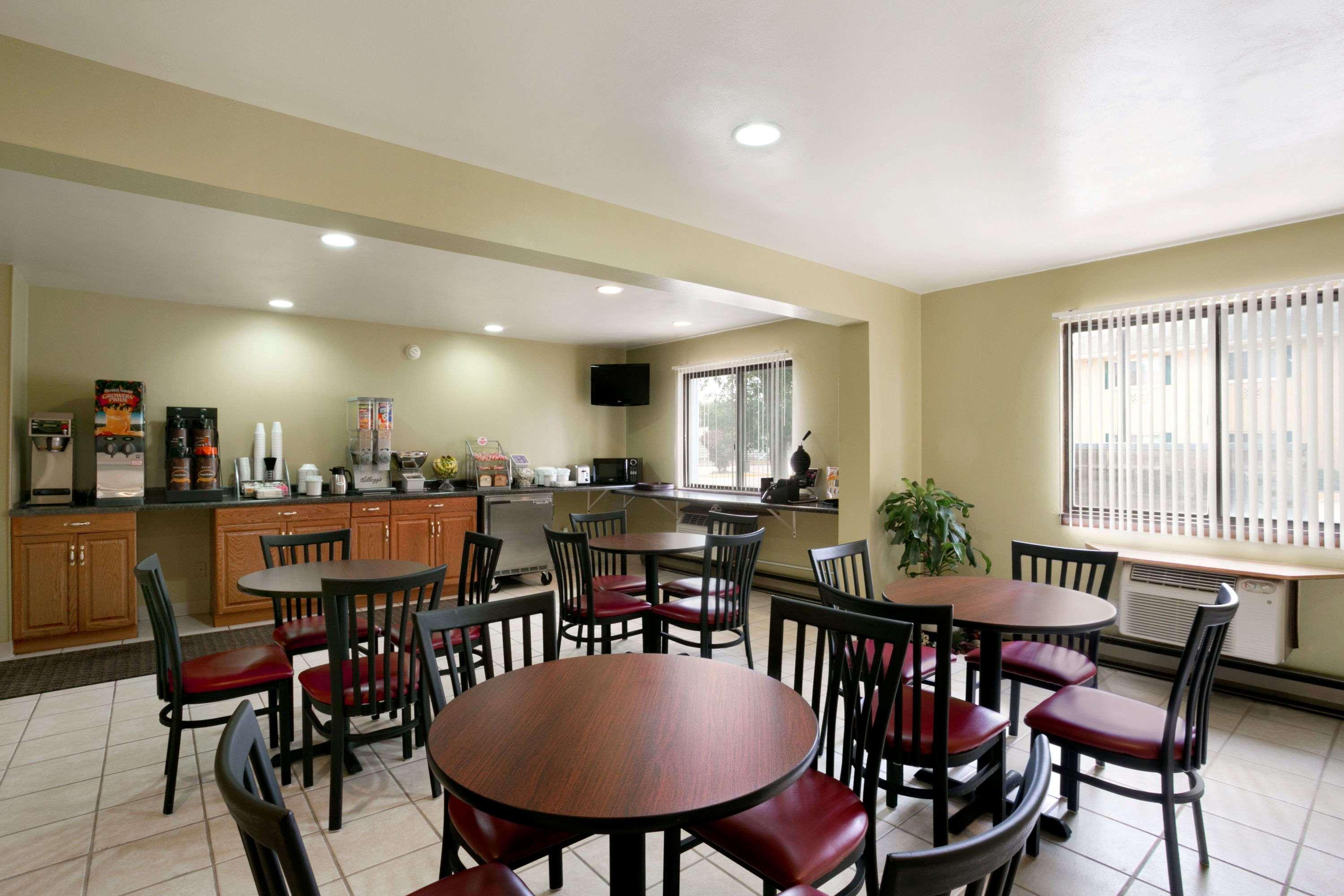 Hotel Super 8 by Wyndham Eau Claire WI Extérieur photo