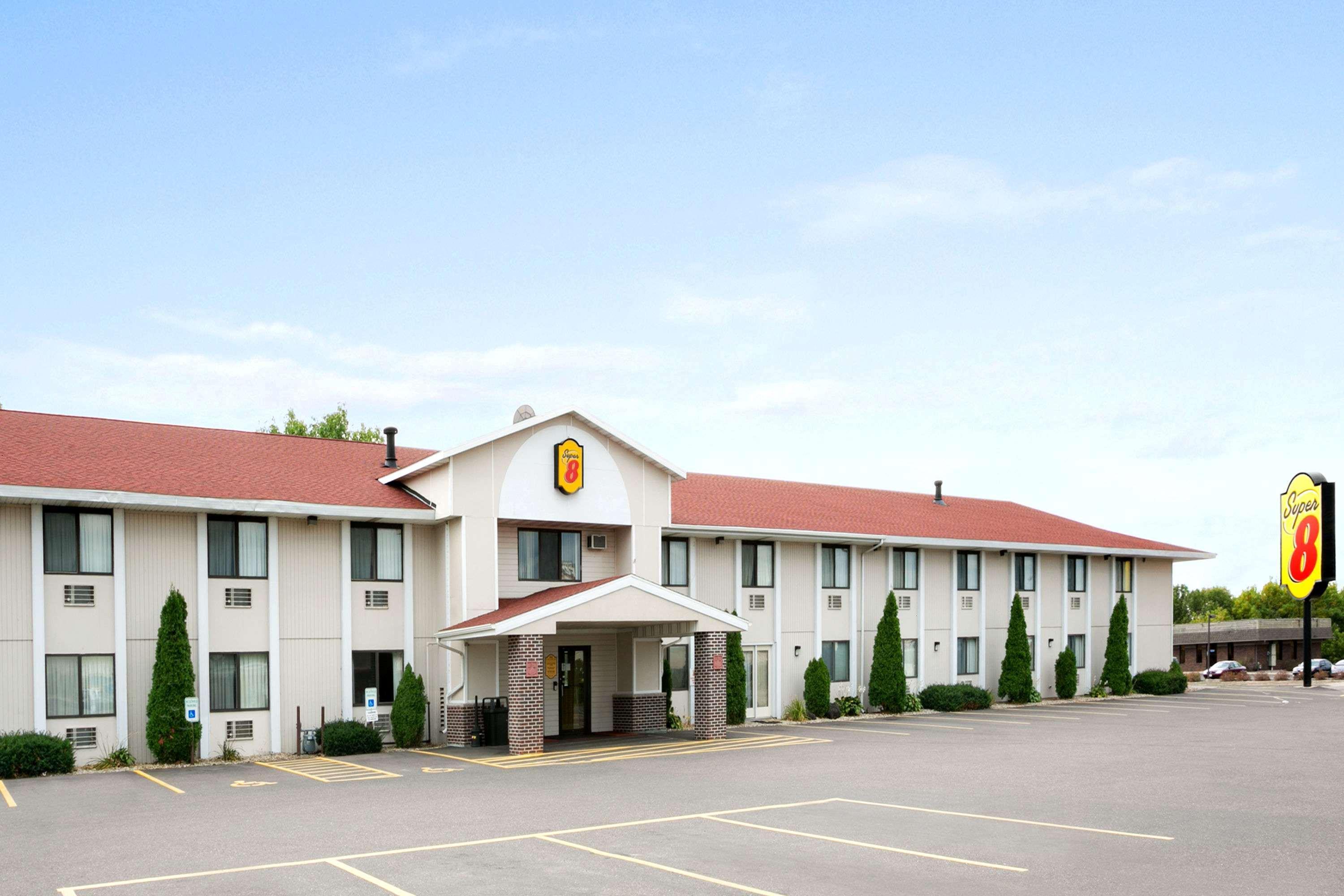 Hotel Super 8 by Wyndham Eau Claire WI Extérieur photo