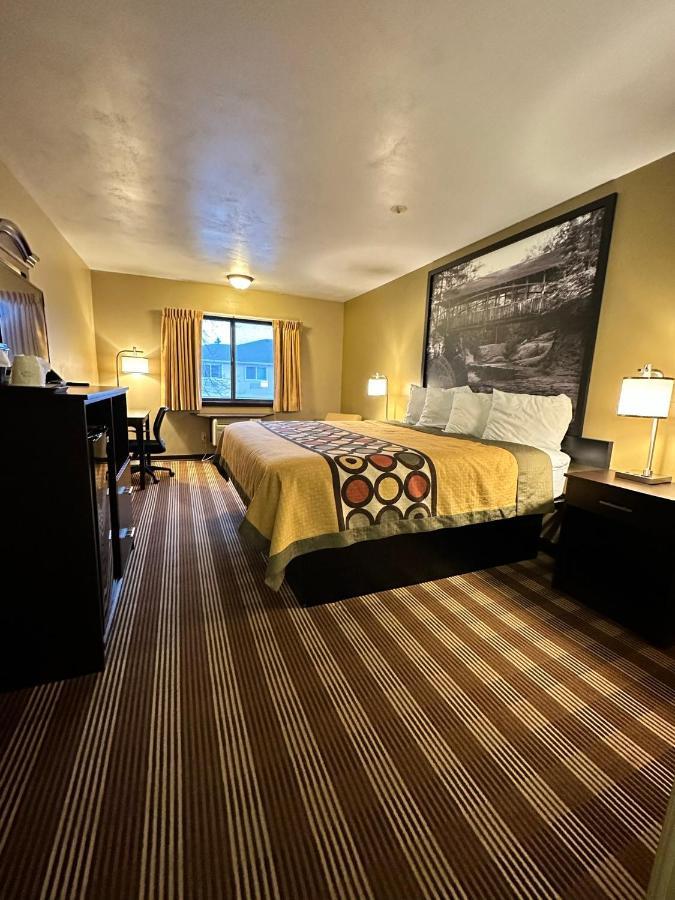 Hotel Super 8 by Wyndham Eau Claire WI Extérieur photo