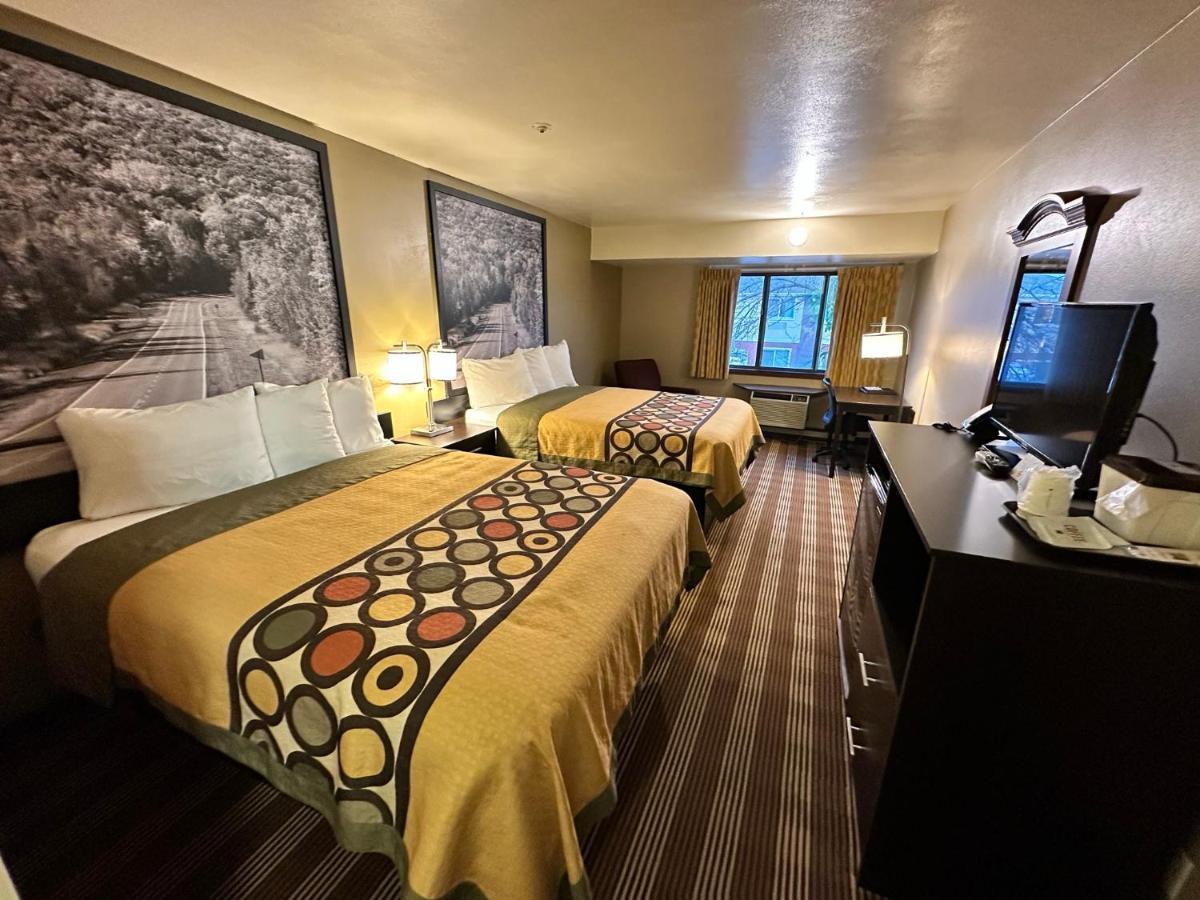 Hotel Super 8 by Wyndham Eau Claire WI Extérieur photo