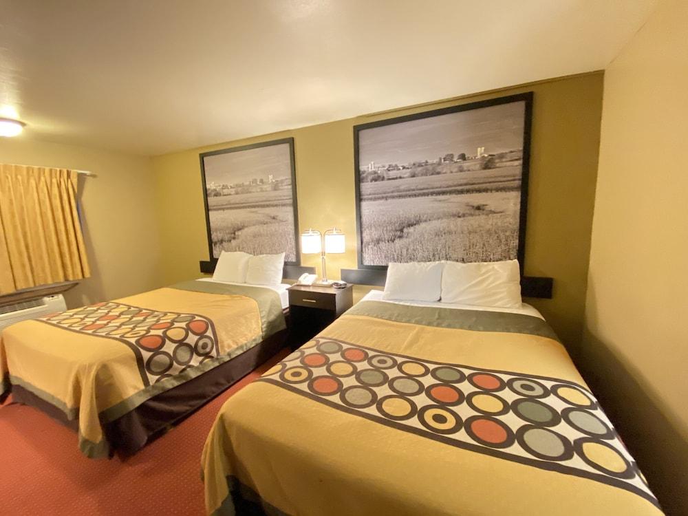 Hotel Super 8 by Wyndham Eau Claire WI Extérieur photo