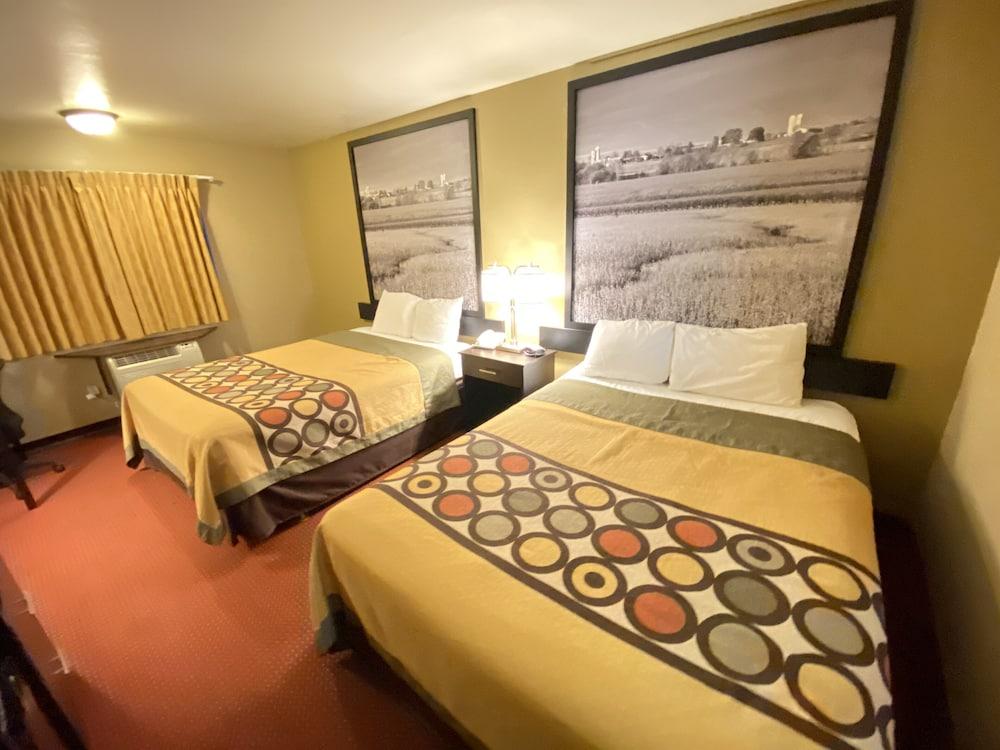 Hotel Super 8 by Wyndham Eau Claire WI Extérieur photo