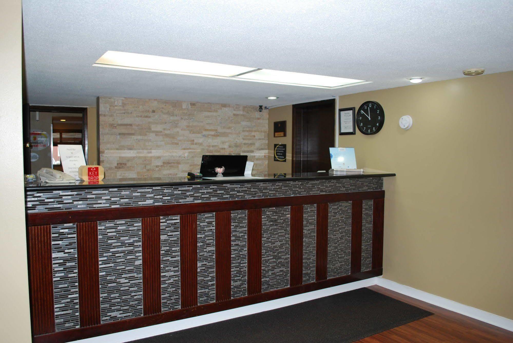 Hotel Super 8 by Wyndham Eau Claire WI Extérieur photo